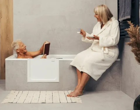 Dvířka do vany koupání ve vaně